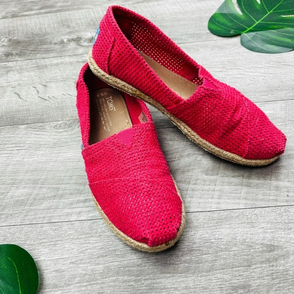TOMS MESH FUSIA RED PINK SLIP ON TOMS